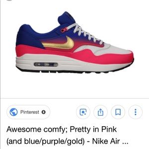 Woman’s Nike Shoes